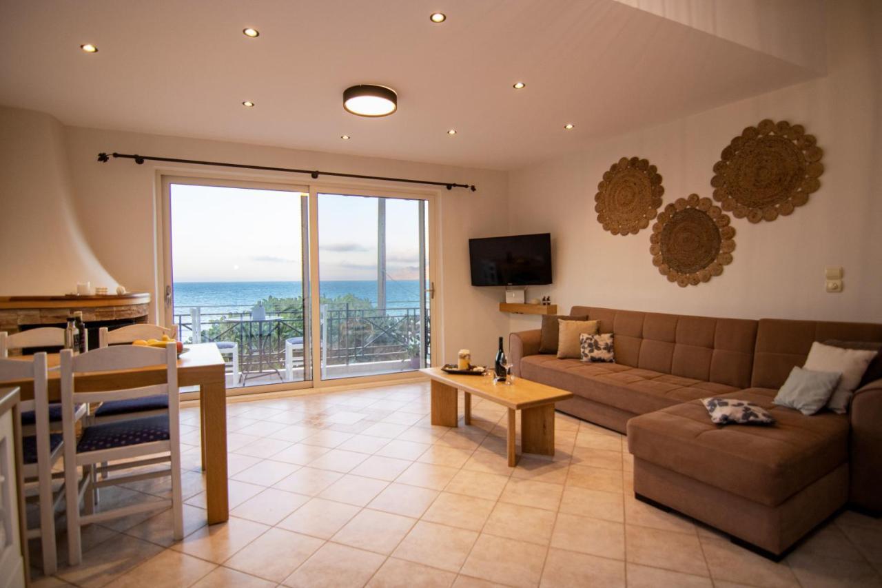 The Island House - Family Size Apt - Overlooking The Aegean - 3 Steps From The Beach Мохлос Экстерьер фото